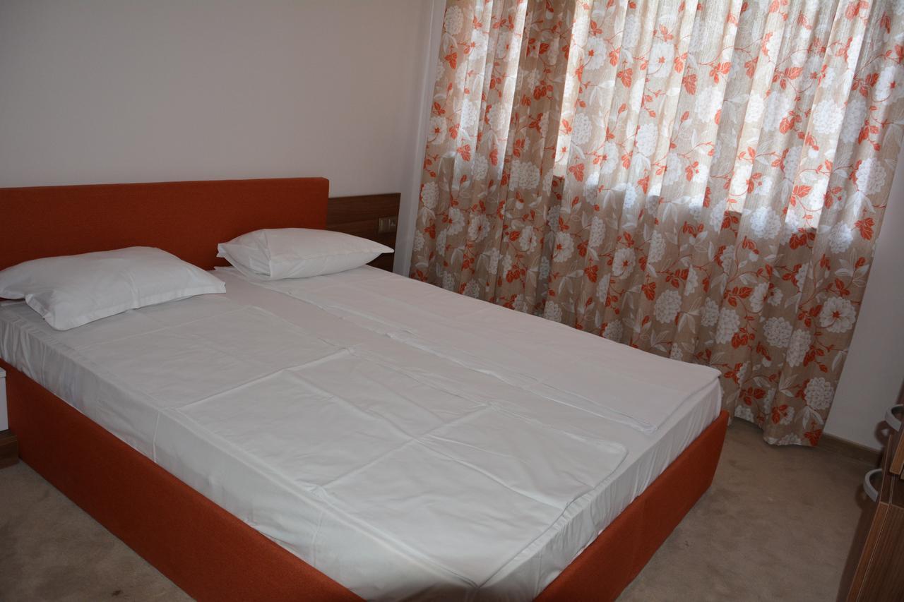 Vip Club Dolphin Coast Aparthotel Slăntjev Brjag Exteriör bild