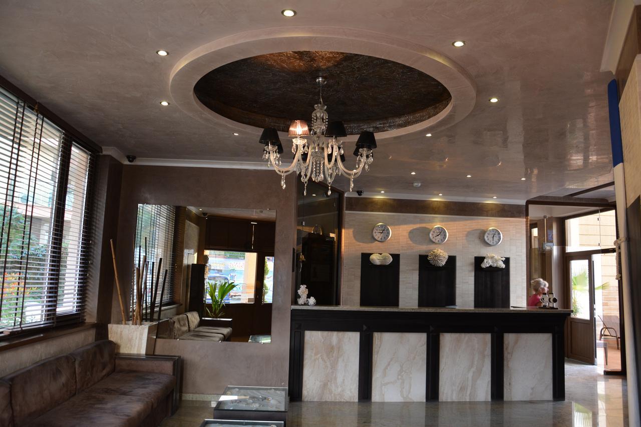 Vip Club Dolphin Coast Aparthotel Slăntjev Brjag Exteriör bild
